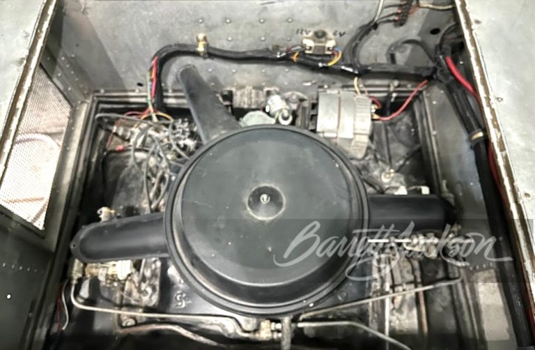 UV #420 engine compartment