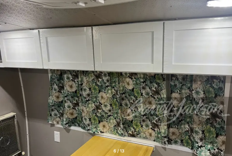 UV #420 dining area