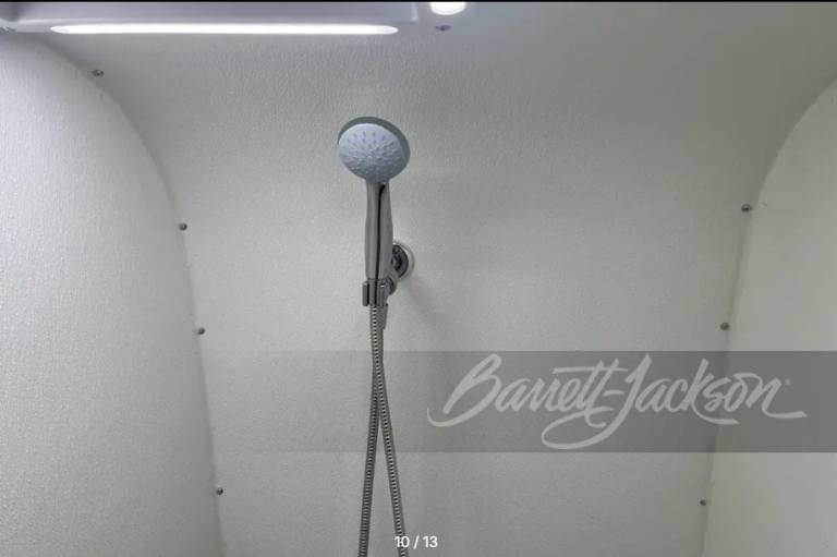 UV #420 Shower