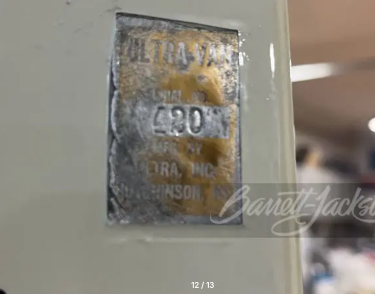 UV #420 VIN/Coach Number plate
